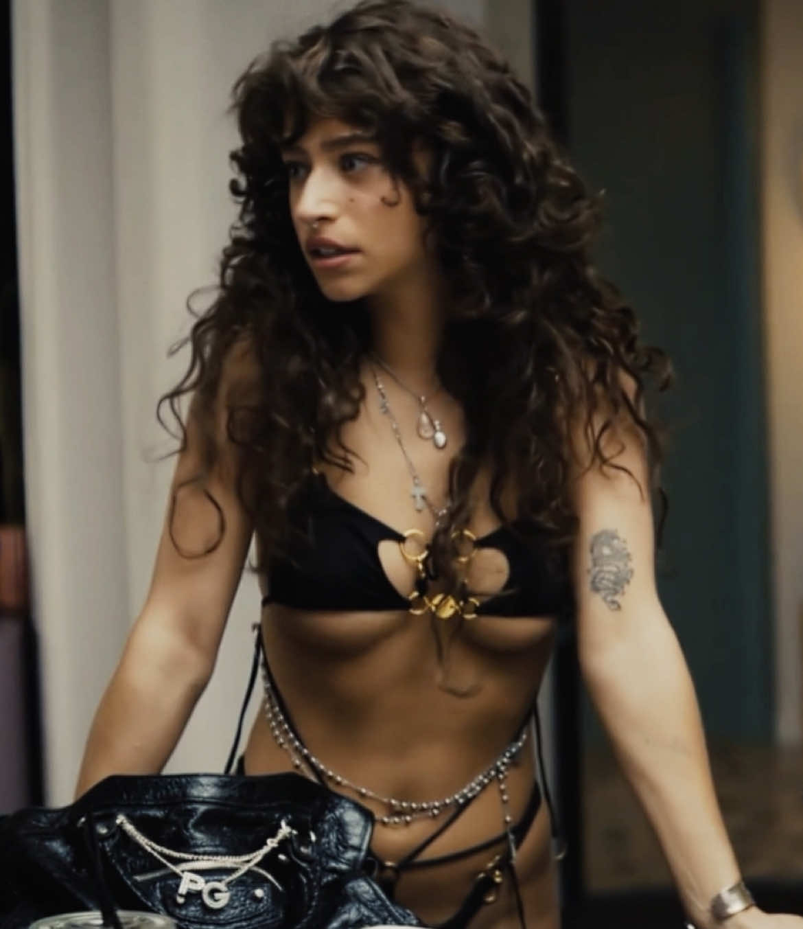 had to revert back to my old style to celebrate four years on this account!!                                       #ilovela #odessaazion #tallulahilovela #edit #fyp            ac:@𝐋 sc:@ℛ𝒶𝓎 🦇