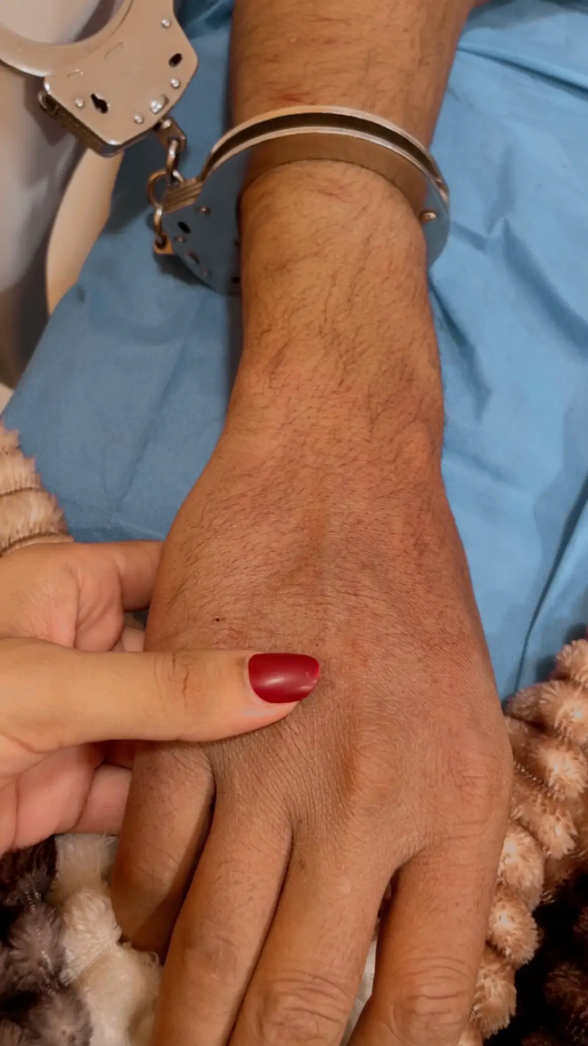 #اضل انتضره هنا كل يوم 🥹💔