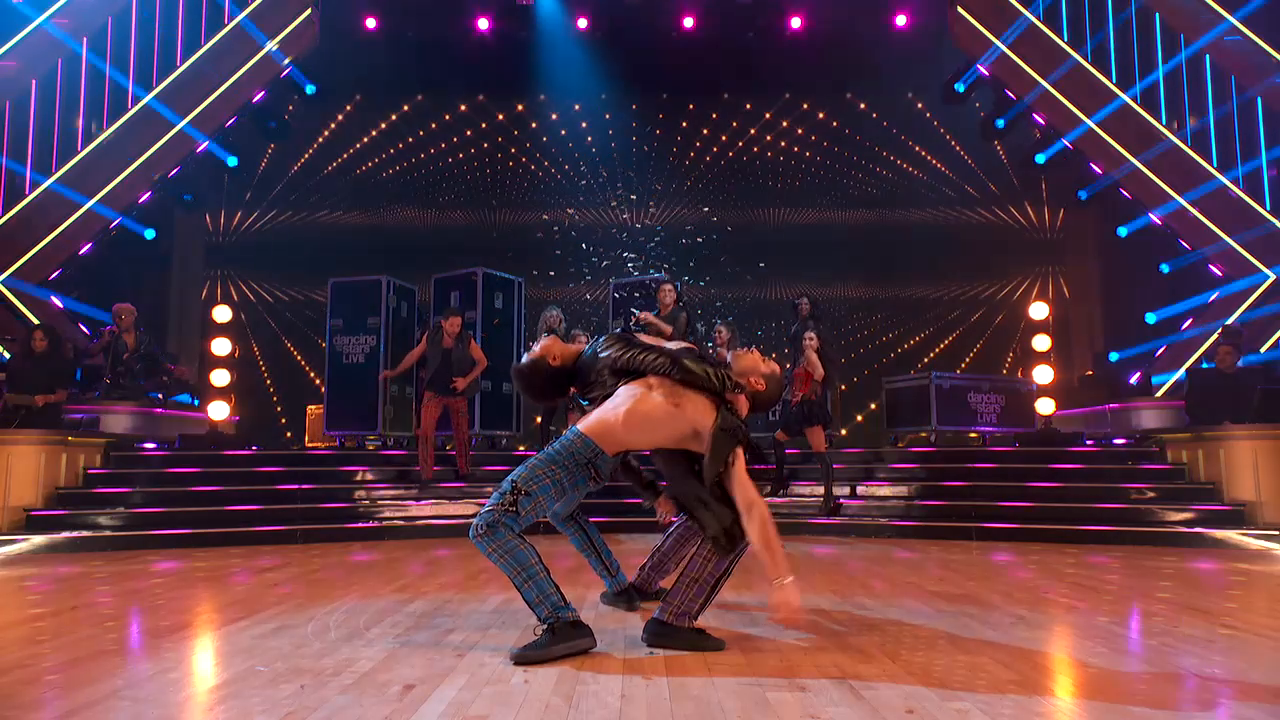 Hey Ya! Stick around for even more amazing performances from our #DWTS pros!