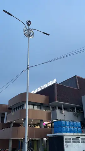 masih menikmati sungai kapuas dan kehidupannya.... #sungaikapuas #waterfront #pontianak 