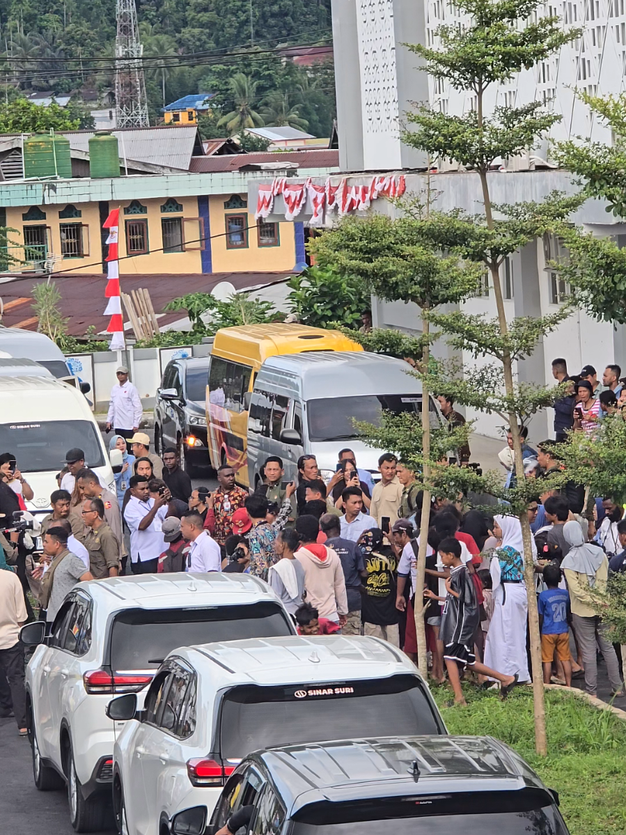 wapres berkunjung ke pasar Sentral Sanggeng #gibranrakabuming #wapres #wapresberkunjungkemanokwari #fyppppppppppppppppppppppp 