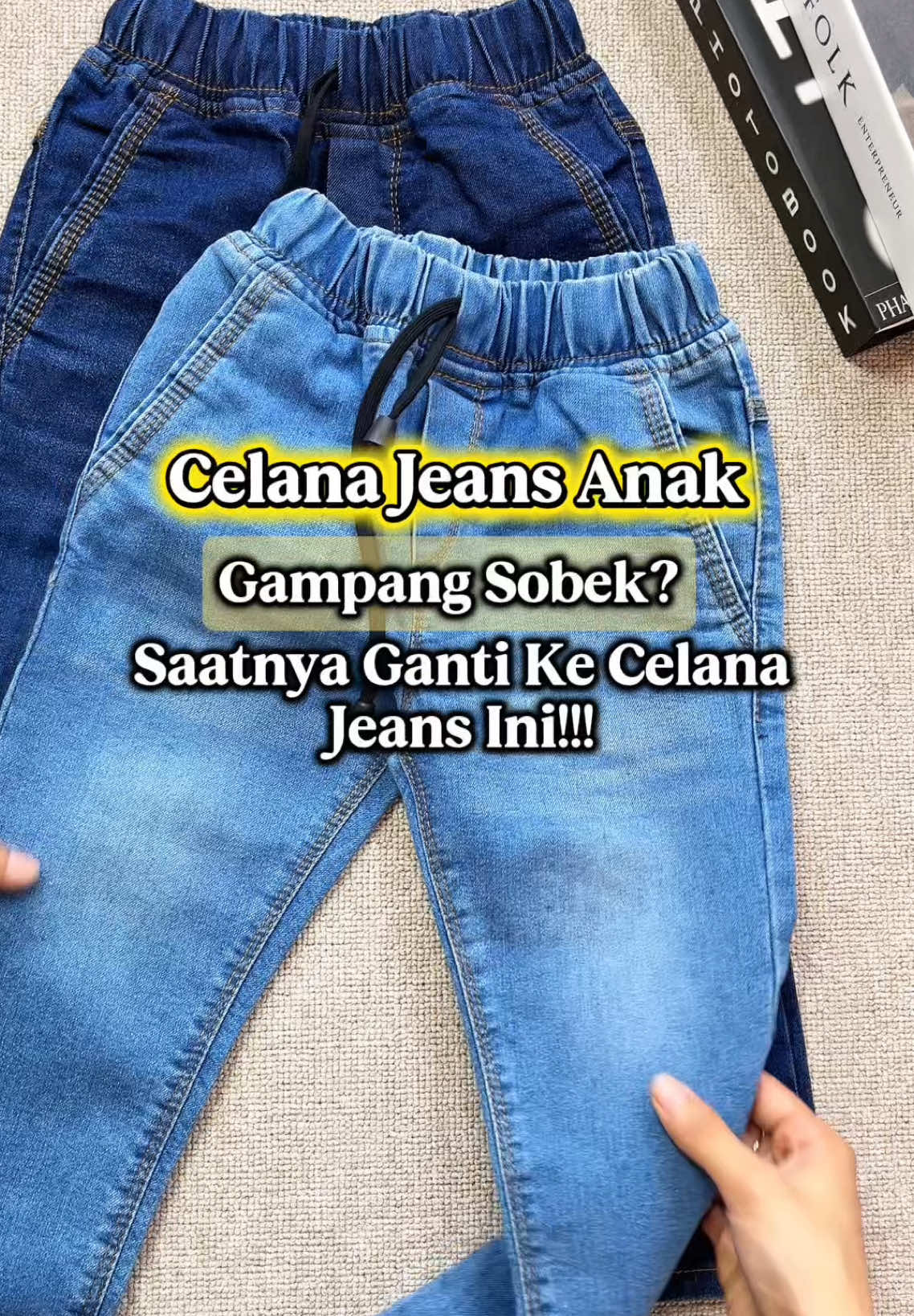 Celana Panjang Jeans Anak. Bahan jeans halus dan melar bikin petualangan sikecil nyaman dan senang, mau dari dipakai main sampai guling gulingan, celana tetap rapi dan anti kusut bunn🤩🥳 #bajuanakmurah #celanaanak #jeansanak #celanajeansanak #jeansanakkekinian #celanajeansanakkekinian 