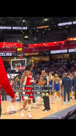 Curry look mad asf😂