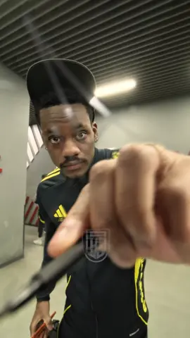 Kuduran geselilere gerekli cevap verilmiştir😄 #jhonduran #fenerbahçe 