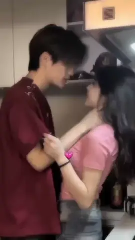 #kiss #Love #Hug #couplegoals #viralvideo 