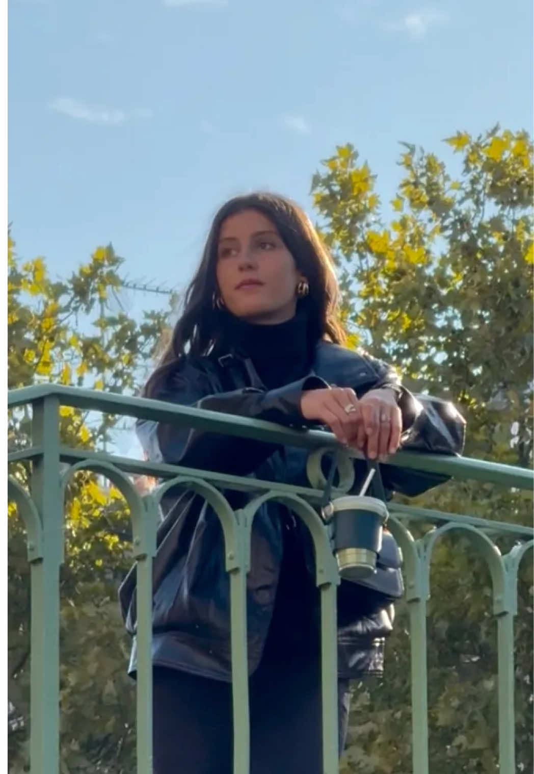 Déjà 1 mois depuis le lancement! Un grand merci  🤎 #entrepreneur #fashion #Lifestyle #milestones #french 