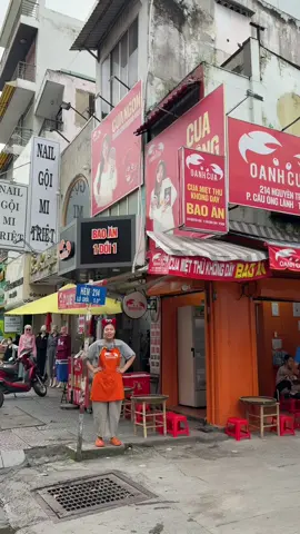 mưa mấy c muốn ăn ở lại cứ ghé tiệm e nhé #phuongoanhdaily #oanhcua #cuakhongday 