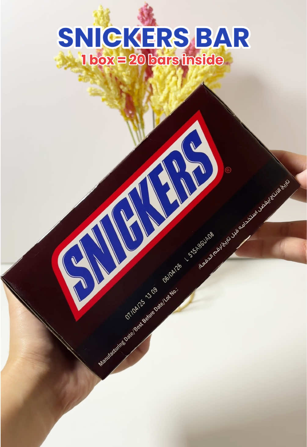 1 box = 20 bars of snickers inside 🍫✨ #snickers #snickersbar #snickerschocolate #snickerschocolatebar #chocolate 