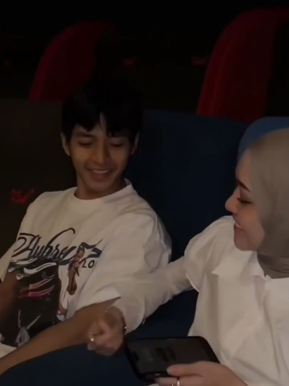 Konsepnya kalau tak usik ayang seharian ngak sah... 🤣 #yukaya #yuka #aya #fypシ @Yuka @aya balqis 