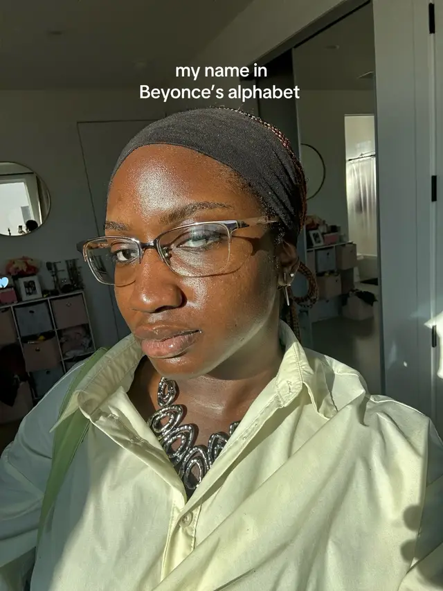 Also, WHY was she recording a Spanish/Spanglish version for every song that year omg 😩😩😩