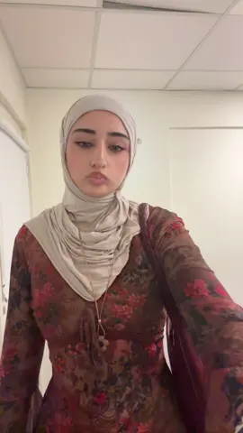 Posting this one cuz a better outfit coming in a few hourrrrr #hijabifits #hijabioutfits #vintagefashion #hijabitok #vintage 