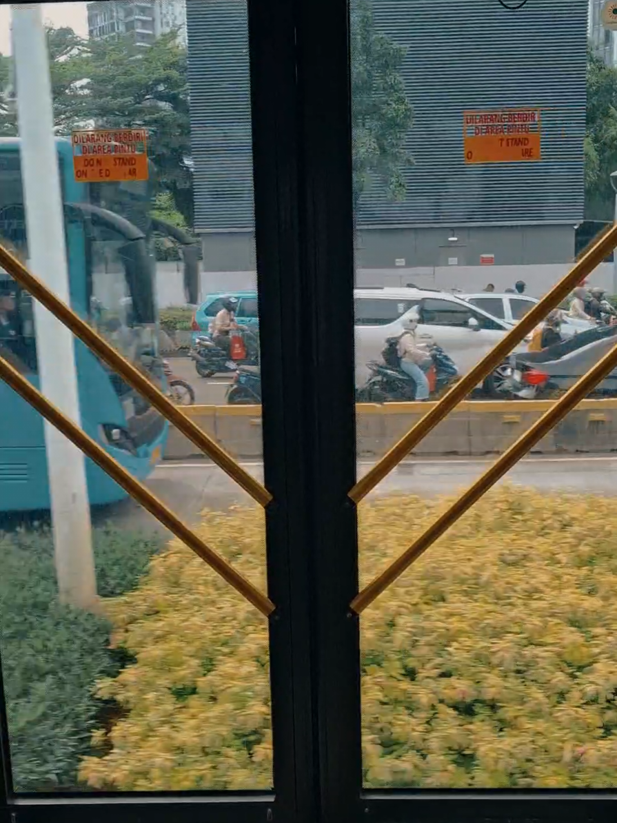 Dari Sabar jadi Sadar Trans Jakarta Koridor 10H (Bundaran Senayan - Tanjung Priok) SAF-009 Volvo B11R @Transjakarta  #transjakarta #transjakartabusway #busway #fyp #galau 