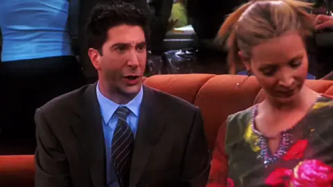 Ross and phoebe got to be my favorite pair on friends😂😂 #friendstvshow #friendstv 