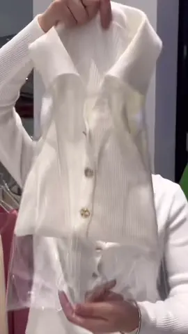 #แฟชั่น #เสื้อแฟชั่น #แฟชั่นสาวอวบ #เสื้อคลุม #เสื้อแขนยาว 