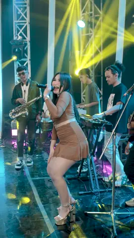 @Aini Zamma #musicinteractive #deblongmusic #viral #fyp 