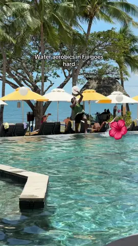 They definitely know how to get the party started 💃🏻💃🏻 #fiji #wateraerobics #thingstodofiji #aquazumba 