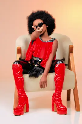 Catch the vibe or keep scrolling💃🏻💃🏻💃🏻💃🏻@Ronnie cham outfits to d world always on my outfits @onelivingdirector 📸#queenofyoungergeneration #queenofvybs #wasafikid 