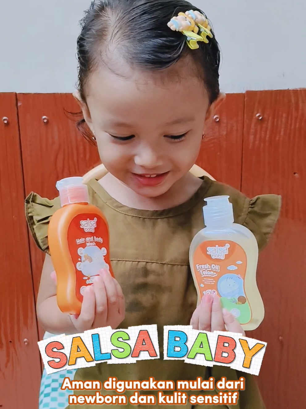 Masuk musim hujan lihat yang lain hujan-hujanan, anakku jadi mau ikutan juga. Aku tenang dan ga khawatir karena selesai itu bisa langsung mandi dan diberikan kehangatan dari produk @salsababycare  #salsababycare #skincarebayi #bodycarebayi #skincareanak #bodycareanak 