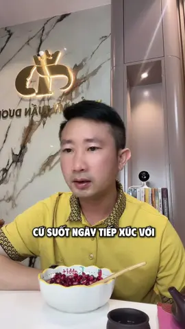 Công việc cả ngày chỉ nhìn chem chép thôi #bacsytuanduong #thammytuanduong #thammy #lamdep 