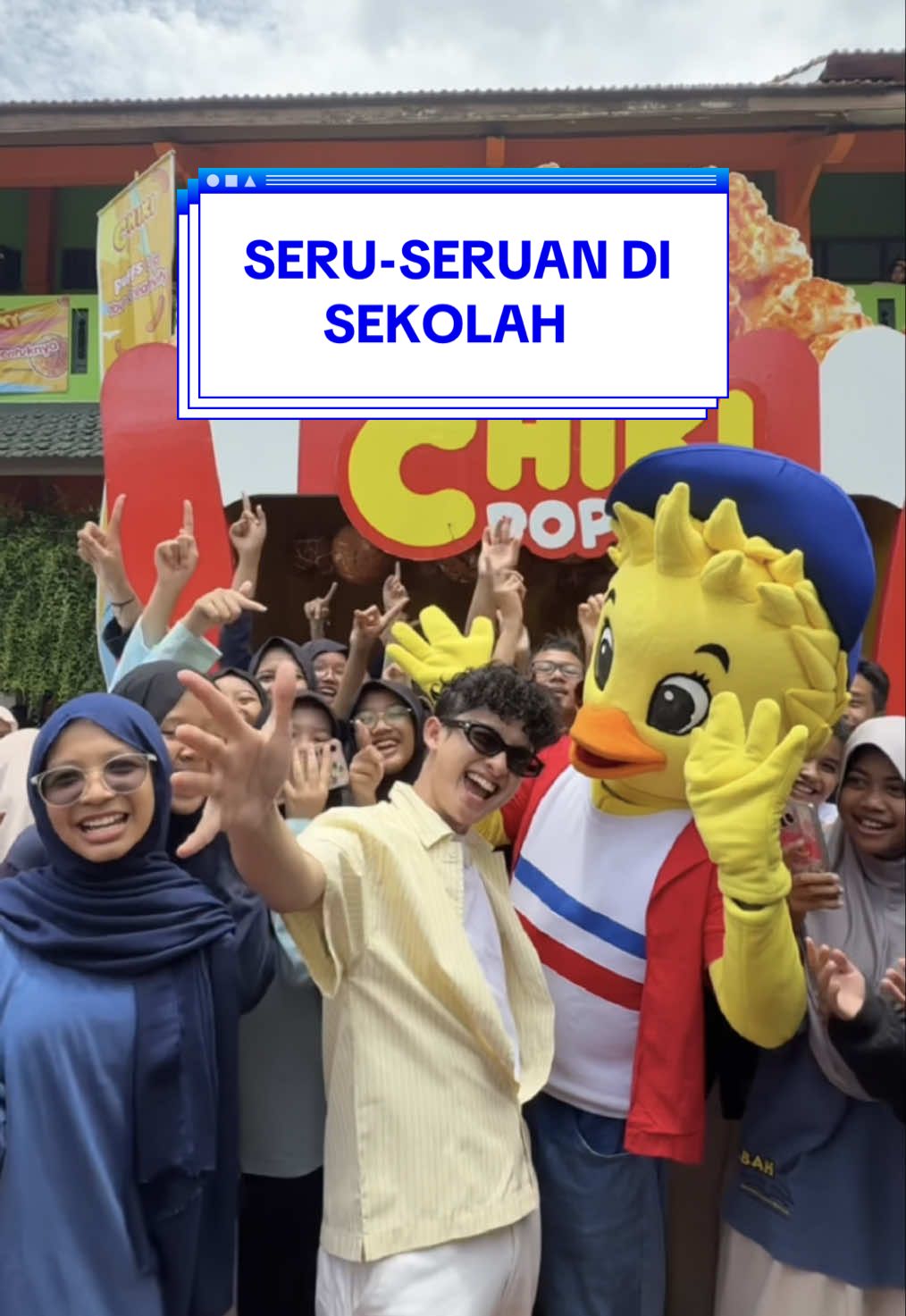 Seru banget bisa main bareng dan sharing pengalam ke sekolah #ChikiMTSN1Solo bareng @chiki.indonesia 💛 #MainBanyakBentuknya