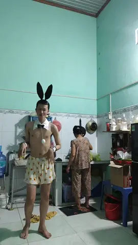 Mẹ tuyệt vời nhất,,, nhảy tặng mẹ 1 bài hoy 🤣🤣🤣 #viral #xuhuong #xuhuongtiktok #giaitri #trending 