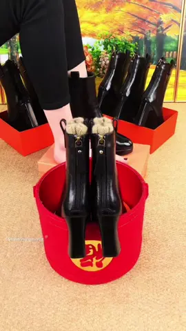 Boot Martin, Dành Cho Nữ, Đế Dày, Cao Gót, Da Thật, Nền Tảng Chống Thấm Nước, Phong Cách Mới Mùa Thu / Đông 2025, Mũi Nhọn, Gót Chunky, Cổ Điển Và Dễ Phối Đồ, Giày Bốt Nữ #shopdaydepqc #bot #botxinh #botda #botnu 