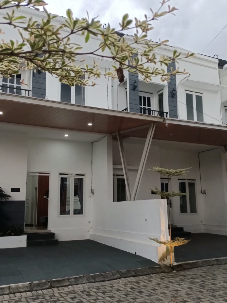 Rumah 2 lantai  bisa Kredit DP 0%  Angsuran Terjangkau  info: 0852-3790-5290