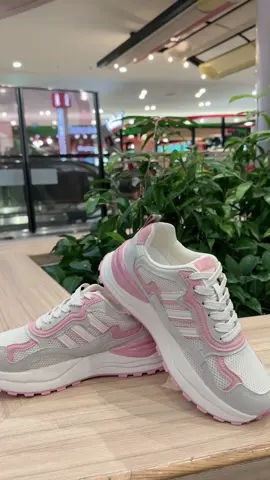 Siêu phẩm nâng tầng vóc dáng #bluewindgiaythethao #thoitrangphongcach #bluewind 