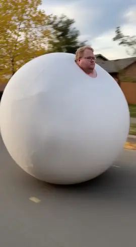 #t2x2 #нейросеть #sora2  он просто едет чë такого... 