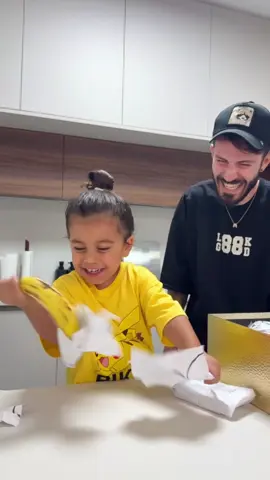 אתם חייבים לראות עד הסוף מבטיח שזה שווה את זה! 🤣🤣 הסרטון המלא ביוטיוב מוזמנים להכנס לצפות!!! 🤩 GolanFamily  #משפחת_גולן #מתנות #הפתעה #פוריו #fyp 