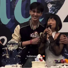 Ohhhhh Perth is Ta’s mom  #Santa22Degrees #santapp #perthsanta #perthtanapon 