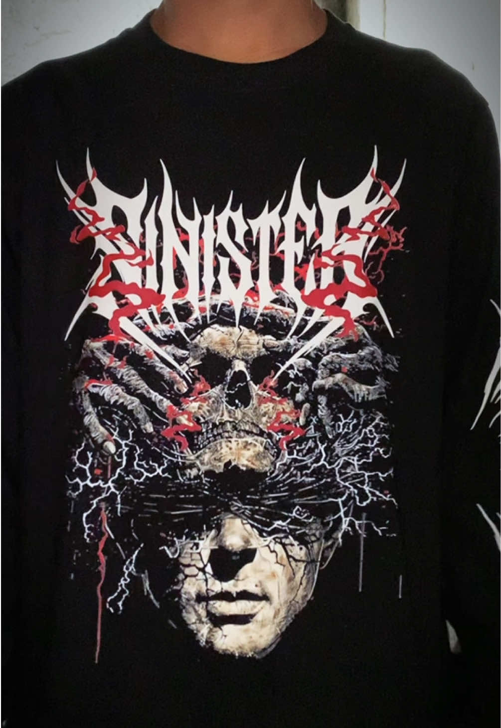 buat kalian yang cari outfit metal buruan check toko kita🤘🏼🔥💥⚔️ #promomakanharian #deathempire #longsleeve #kaosdistro #hoodiemetal 