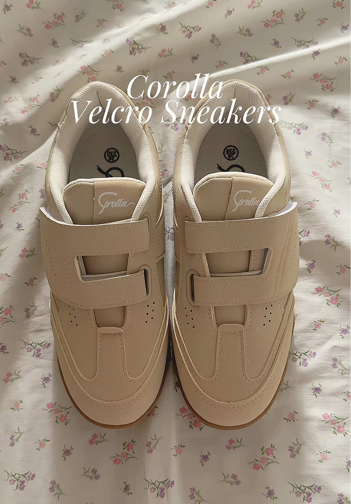 If you are looking for easy to wear high quality sneakers or shoes for women, try this velcro shoes from Corolla. #sneakers #shoes #sneakersforwomen #rubbershoes #corollashoes 