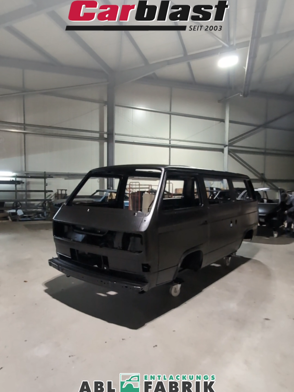VW T3 vibes 🔥 Einer der häufigsten Gäste bei uns – Entlacken, Entrosten & KTL-Beschichten  #blackisbetter⚫️ by #carblast 🚐💨 #savetheclassics⭐  Für solche großen Blechstrukturen? Gibt’s einfach nix Besseres! 💪✨ #vwt3 #vwt3syncro           @volkswagen @Volkswagen Group 