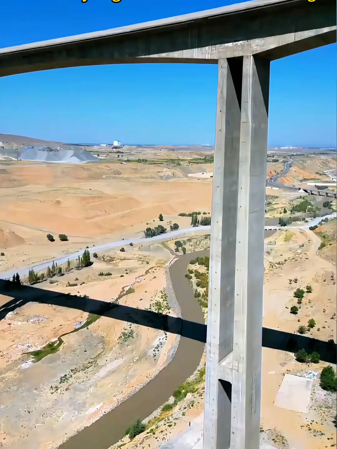 🇨🇳Chinese Highway 31:The bridge is located in Urumqi City, Xinjiang Uygur Autonomous Region, China, spanning the Toutun River valley and linking Urumqi City with the Changji Hui Autonomous Prefecture.#China #xinjiang #Highway #infrastructure #bridge