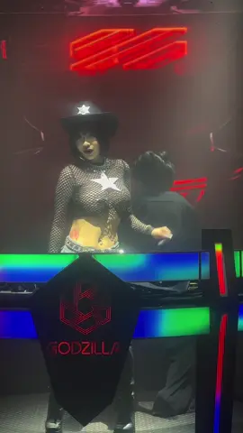 Do ra🚨❤️‍🔥#GodzillaClub #ผับก็อตซิลล่า🇱🇦 #djdora✨lao #จองโต๊ะฟรีvip2099699841 #fypシ゚ 