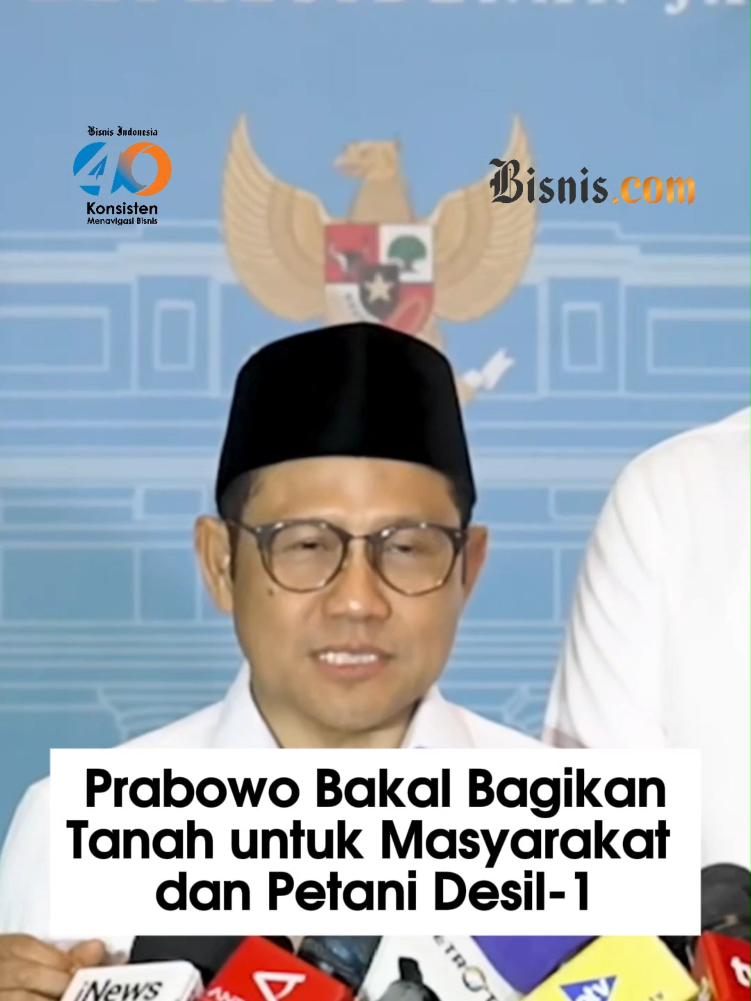 Presiden Prabowo Subianto berencana untuk membagikan tanah-tanah negara bagi masyarakat, khususnya petani desil 1.  Menteri Koordinator Bidang Pemberdayaan Masyarakat Muhaimin Iskandar atau Cak Imin menyampaikan sejumlah langkah strategis pemerintah dalam memperkuat program pemberdayaan masyarakat usai menghadiri rapat terbatas yang dipimpin Presiden Prabowo Subianto di Istana Merdeka, Jakarta, pada Selasa (4/11/2025) malam. Menurut Cak Imin, rapat tersebut menekankan pentingnya menjadikan pemberdayaan sebagai orientasi utama dalam penanggulangan kemiskinan agar masyarakat tidak hanya terbantu, tetapi juga produktif dan mandiri. Selengkapnya dalam video di atas Sobat Bisnis Penulis Artikel : Akbar Evandio Editor : Ade Dianti #umkm #desa #ekonomi #bisnis #keuangan #petani #umkm #bisnis #ekonomi #keuangan #perdagangan #BPS #Pengangguran #Ekonomi #politik #perdagangandigital #prabowosubianto #apbn #pangan #purbayayudhidasewa #menkeupurbaya #menkeusrimulyani #dprri #sibolga #thrift #thrifting #cakimin #cakiminnow #partaipkb #muhaiminiskandar