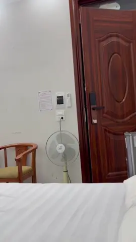 Đây là khi anh gọi gái 500k vào nhà nghỉ và  đây là cái kết anh phải đi kiếm tiền để  nuôi sống bản thân và gia đình thấy thế nào vậy mọi người 