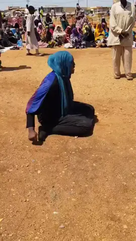 THE SUDANESE WOMAN IS SAYING, WE ARE TIRED OF LIVING FOR THREE YEARS, BURNING HOUSES, SCATTERED BODIES, HUNGRY CHILDREN. HAS THE WORLD BECOME BLIND, ENOUGH IS ENOUGH. O MUSLIM UMMAH, BURY US ALIVE IN THE COLLECTIVE GRAVE😭😭. #BOYCOTTUAE #SUDAN #PEACE #HUMAN #STANDWITHSUDAN