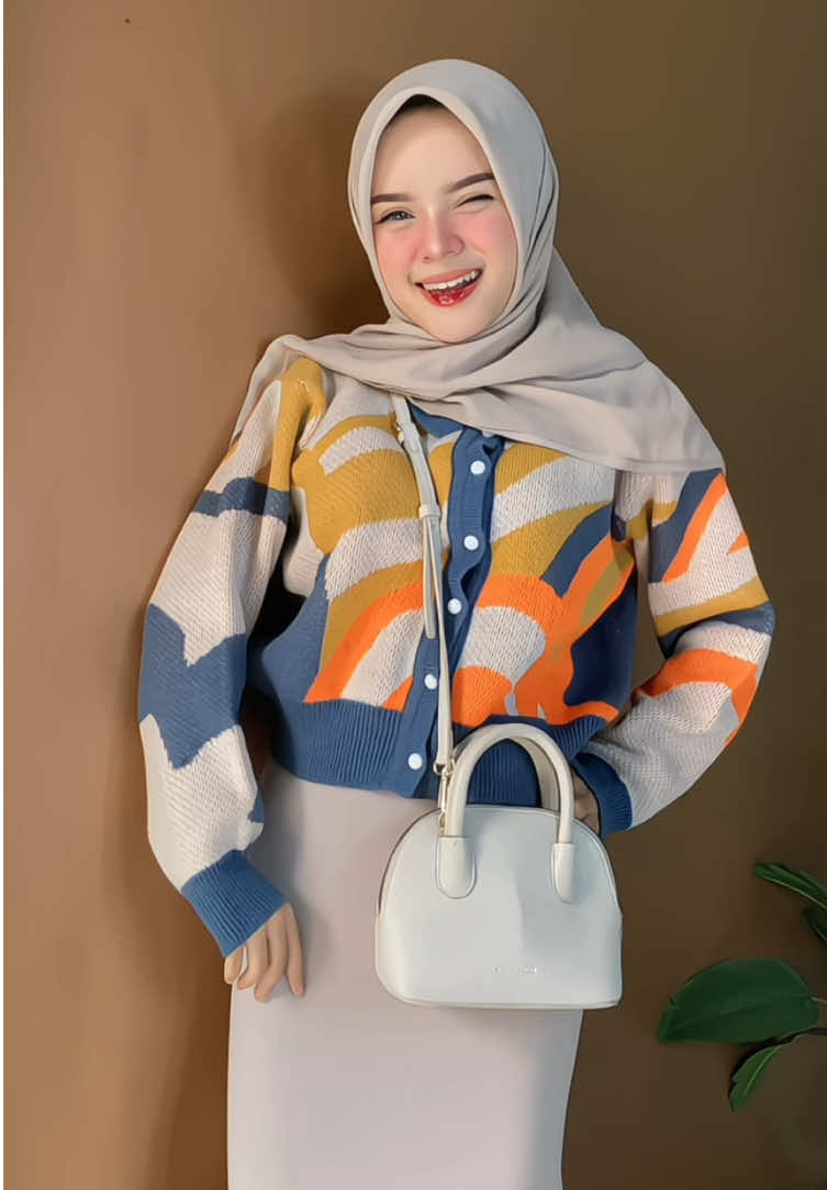 Membalas @alannisaazzam MasyaAllah aamiin makasii kak, Salam kenal juga syg😍🤏🏻 || #rok #rokspan #OOTD #ootdhijab #ootdhijabstyle #ootdinspo #fypシ゚ #fypage 