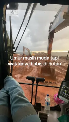 #operator_excavator #tambangnikel #scmrouta #fyp 