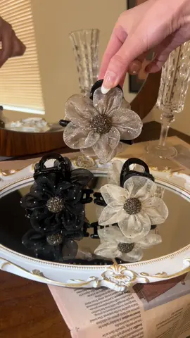 Kẹp tóc hoa hướng dương #keptoctieuthu #keptocxinh #TikTokAwardsVN #vuakeptoc #xuhuongtiktok 