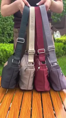 #taswanita #tasselempangwanita #tasselempang 