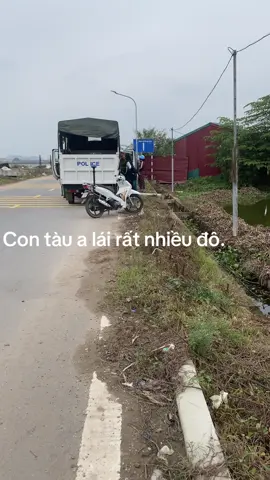 Đang bon bị loạn nhịp vì ông chú dân phòng .