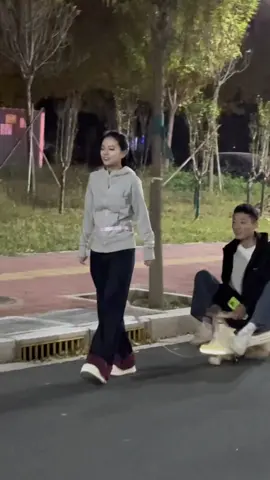 tập thể dục cùng em yêu 😜😜 #thichcaidep #tiktok #xuhuong #viral #trending 