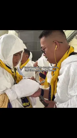 Aku tidak sendirian, aku bersama doa ibuku🥹🤍 #ibu #kasihsayangibu #doaibu #umroh #ibudananak 