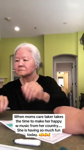 Mom is loving her music. Today was a great day for her. Her care taker, Leo is so great w her. I haven’t seen her laugh this way in a long time. #caretaker #alzheimer #memorycare #musictherapy 