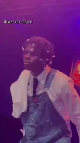 Streaks #fyp #rema #raver #divineraver  #CapCut 