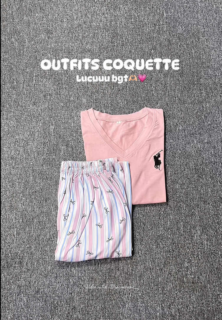 Lucuuu bgt, muat sampai bb 75kg🫶🏻#coquetteoutfits #stripepants #outfitpink #kaosvneck #fyp 