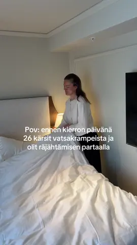 Sen jälkeen, kun sain mun menka takaisin vuosien poissaolon jälkeen, kärsin alavatsakivuista lähes aina pari päivää juuri ennen menkkoja ja niiden ekana päivänä. Olin super kiukkuinen ja räjähdysaltis. Nykyään en kirjaimellisesti aina edes tunne, että menkat ovat alkamassa, koska hormonitoimintani on niin tasainen. Kuuntelen kehon tarpeita ja kunnioitan esim. nälkäpiikkejä ja levon tarvetta. 🙏🏼 Kävin itse pitkän tien ja etsinyt kaiken mahdollisen tiedon asiasta ja soveltanut oppeja itseeni. Opiskelin myös hyvinvointivalmentajaksi, koska haluan auttaa muitakin löytämään kokonaisvaltaisen tien kohti tervettä ja elinvoimaista kehoa. Haluatko oppia lisää hormonitoiminnasta ja sen luonnollisesta tukemisesta? Ilmoittaudu mukaan maksuttomaan Hedelmällinen ja Oireeton Kierto™ -koulutukseen torstaina 6.11. klo 12. Tässä live-koulutuksessa jaan metodini, joka on auttanut jo satoja naisia saavuttamaan hormonaalisen tasapainon. Ilmoittaudu mukaan bion linkin kautta. Paikkoja on rajoitetusti, joten toimi heti! 💌  Ovulaatio hedelmällisyys kiertotietoisuus nainen terveys hormoniterveys hyvinvointi stressinhallinta hermosto elämäntapamuutos painonhallinta pcos uplevelwithsonjahannus